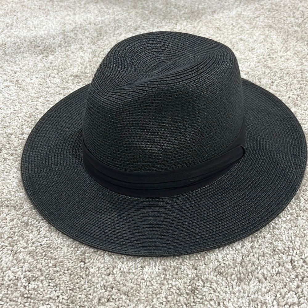 Black fedora hat